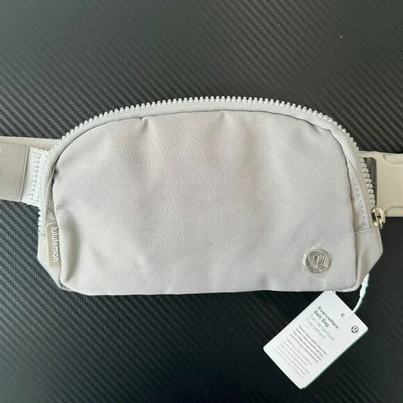 Belt Bag Lululemon 1L New w Tag. Silver - Picture 2 of 6